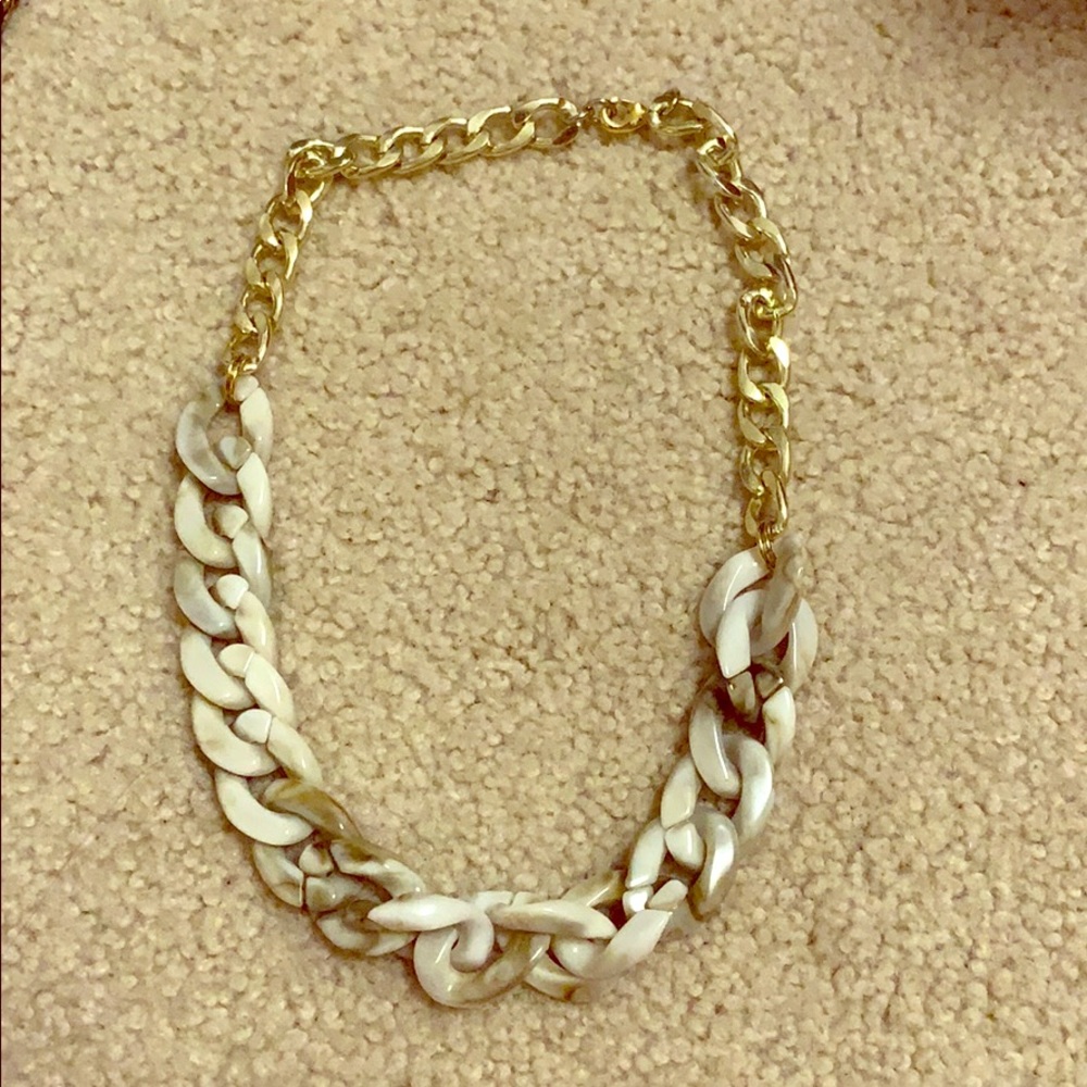 Cute short necklace